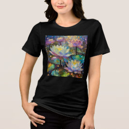 雪の中で咲く上品な蓮の花 トライブレンドTシャツ