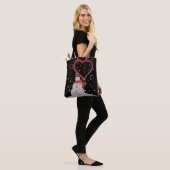 雪の中で幸せな雪だるまとハート。 トートバッグ (モデル)