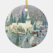 雪の中で教会に行く人々のヴィンテージクリスマス セラミックオーナメント (正面)