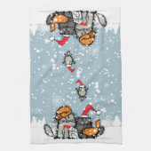 雪の中で猫のポートレート キッチンタオル (縦)