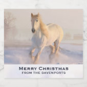 雪の中で美しい白い馬のギャロピングクリスマス ビールラベル (シングルラベル)
