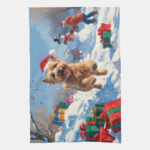 雪の中で走Wheaten Terrier Hatとクリスマスハット キッチンタオル (縦)