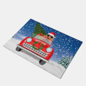 雪の中で車を運転するコッカー・スパニエル クリスマス ドアマット (アングル)