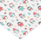 雪の中にかわいいペンギン。白で印刷 テーブルクロス (アングル)