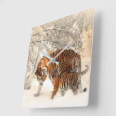 雪の中にベビーが咲く可愛い母タイガー スクエア壁時計 (傾斜)