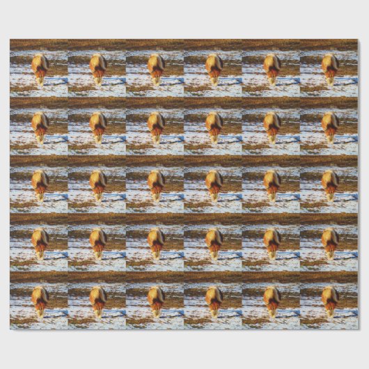 雪の中に茶色とクリームのミニチュアホース。 ラッピングペーパー (フラット)