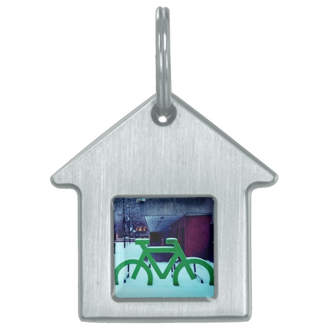 雪の中に閉じ込められる ペットネームタグ (正面)