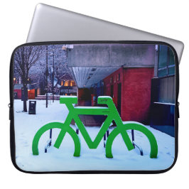 雪の中に閉じ込められる ラップトップスリーブ