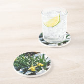 雪の中に黄色の水仙の花 コースター (側面)