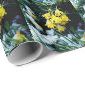 雪の中に黄色の水仙の花 ラッピングペーパー (ロールコーナー)