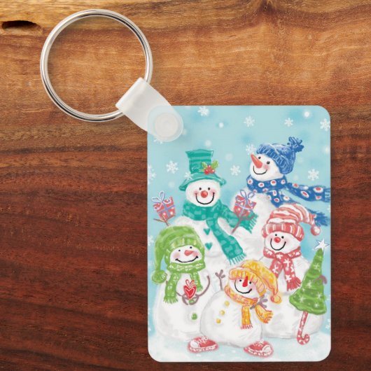 雪の中のかわいいクリスマス雪だるまファミリー キーホルダー (正面)