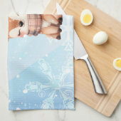 雪の中のかわいい鹿 キッチンタオル (四つ折り)