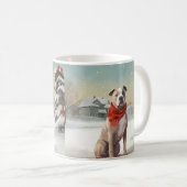 雪の中のアメリカの(犬)スタッフォード犬 コーヒーマグカップ (正面右)