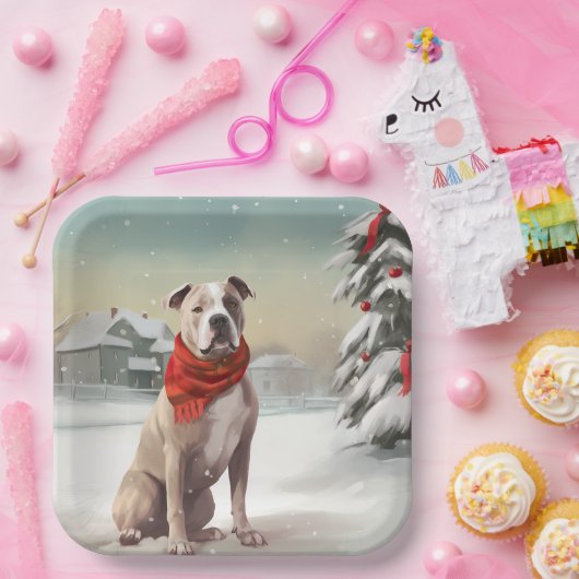 雪の中のアメリカの(犬)スタッフォード犬 ペーパープレート (パーティー)