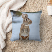 雪の中のウサギ クッション (ブランケット)