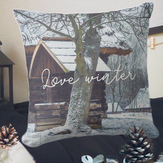 雪の中のカントリーコテージ クッション