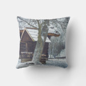 雪の中のカントリーコテージ クッション (裏面)
