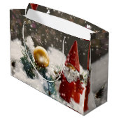 雪の中のクリスマスサンタ ラージペーパーバッグ (裏面アングル)