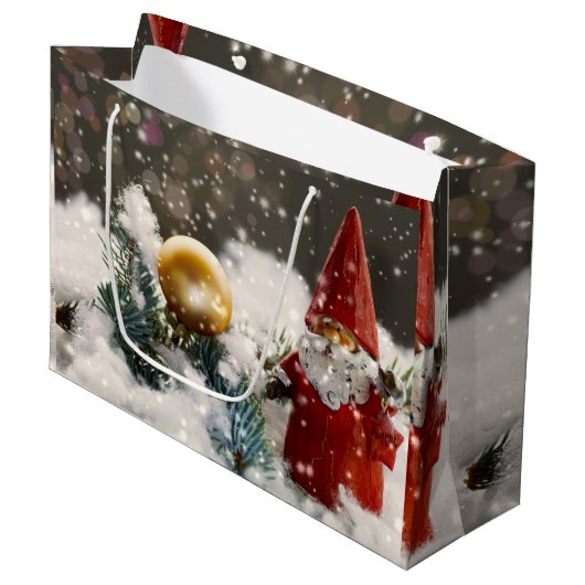 雪の中のクリスマスサンタ ラージペーパーバッグ (正面アングル)