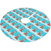 雪の中のコルギとクリスマスプレゼント ブラッシュドポリエステルツリースカート (アングル)