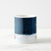 雪の中のコルギ犬とクリスマスプレゼント コーヒーマグカップ (中央)