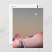 雪の中のシュレアルなフラミンゴ ポストカード (正面/裏面)