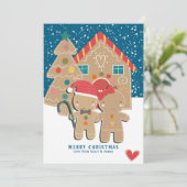 雪の中のジンジャーブレッドのカップルのクリスマスツリー シーズンカード (スタンド正面)