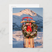 雪の中のスレッジとクリスマスリース シーズンポストカード (正面/裏面)