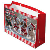 雪の中のセーター遊のクリスマスの子犬 ラージペーパーバッグ (裏面アングル)