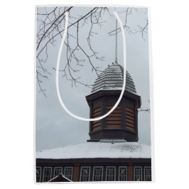 雪の中のタバナクルクロス – Martha's Vineyard ミディアムペーパーバッグ