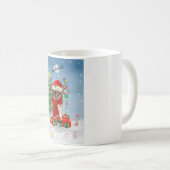 雪の中のチワワ犬とクリスマスプレゼント コーヒーマグカップ (正面右)