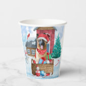 雪の中のドイツの羊飼い犬クリスマスドッグハウス 紙コップ (正面)