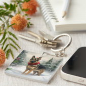 雪の中のドイツの羊飼い犬 キーホルダー (正面右)