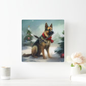 雪の中のドイツの羊飼い犬 スクエア壁時計 (ホーム)