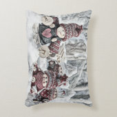 雪の中のビンテージのノームの絵を描く アクセントクッション (正面(垂直))