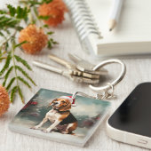 雪の中のビーグル犬 キーホルダー (正面右)