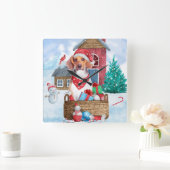 雪の中のビーグル犬 クリスマスの犬小屋 スクエア壁時計 (ホーム)