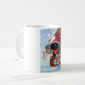 雪の中のプードル犬クリスマスドッグハウス コーヒーマグカップ (正面左)