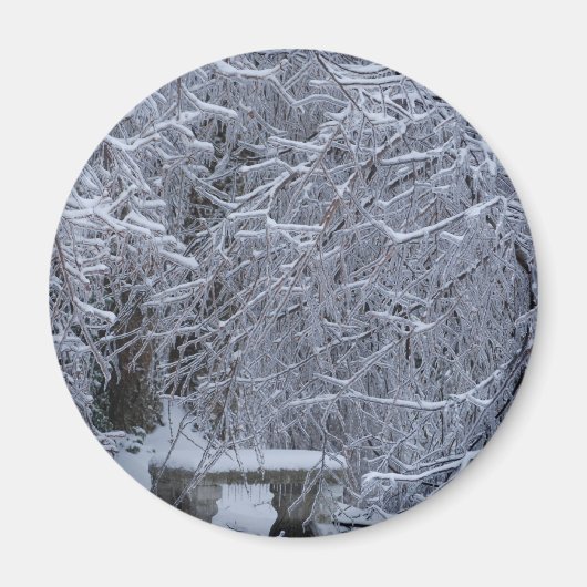 雪の中のベンチ マグネット (正面)