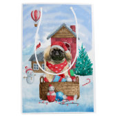 雪の中のペキンゼドッグのクリスマスドッグハウス ミディアムペーパーバッグ (正面)