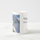 雪の中のホリーベリー – Martha's Vineyard ボーンチャイナマグカップ (正面)