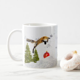 雪の中のユーモラスな赤狐のクリスマスオーナメント コーヒーマグカップ