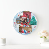 雪の中のヨークシャーテリアドッグクリスマスドッグハウス ラージ壁時計 (ホーム)