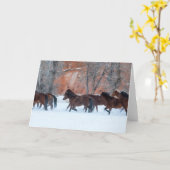 雪の中のランニング馬の群れ カード (黄色い花)