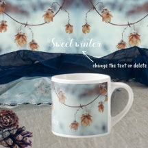 雪の中の乾燥したホップスガーランド