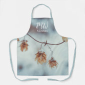 雪の中の乾燥したホップスガーランド エプロン (正面)