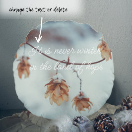 雪の中の乾燥したホップスガーランド ラウンドクッション