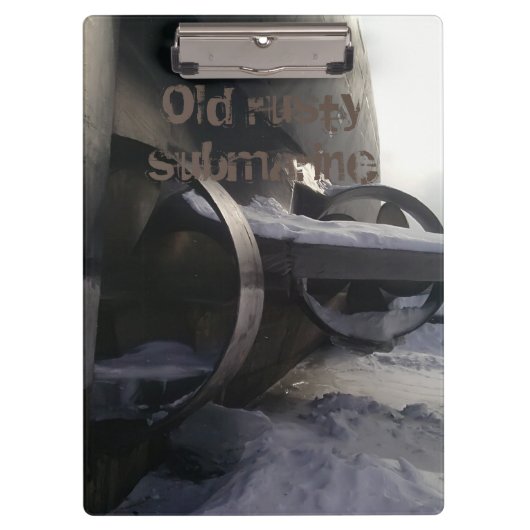 雪の中の古い潜水艦 クリップボード (正面)