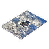 雪の中の可愛い黒いカラス ノートブック (左側)