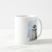 雪の中の愛らしいペンギンの雛のキャラクター コーヒーマグカップ (正面右)